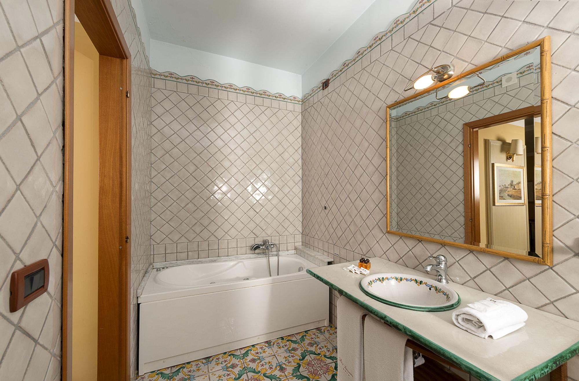 Hotel Leonessa 4*