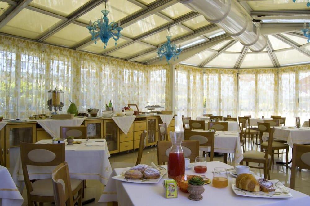 Hotel Leonessa Volla (Naples)